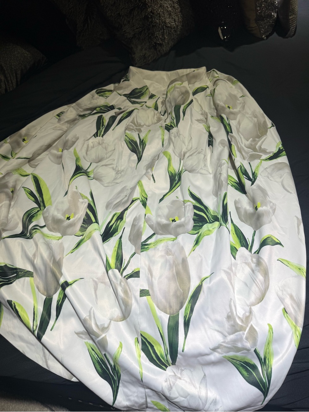 AKIRA White High-Low Skirt with Green Tulip Print